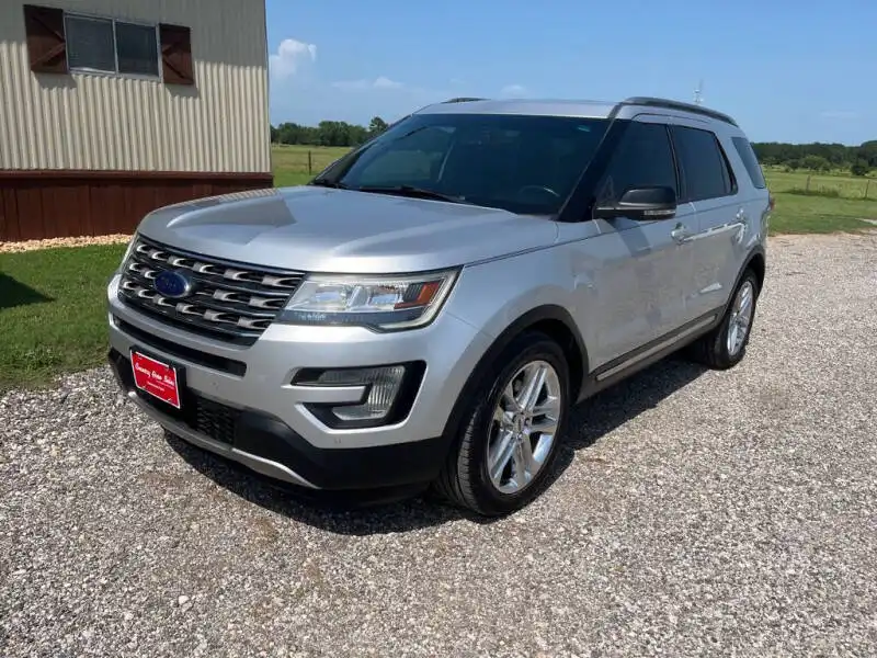 2017 Ford Explorer XLT FWD's photo