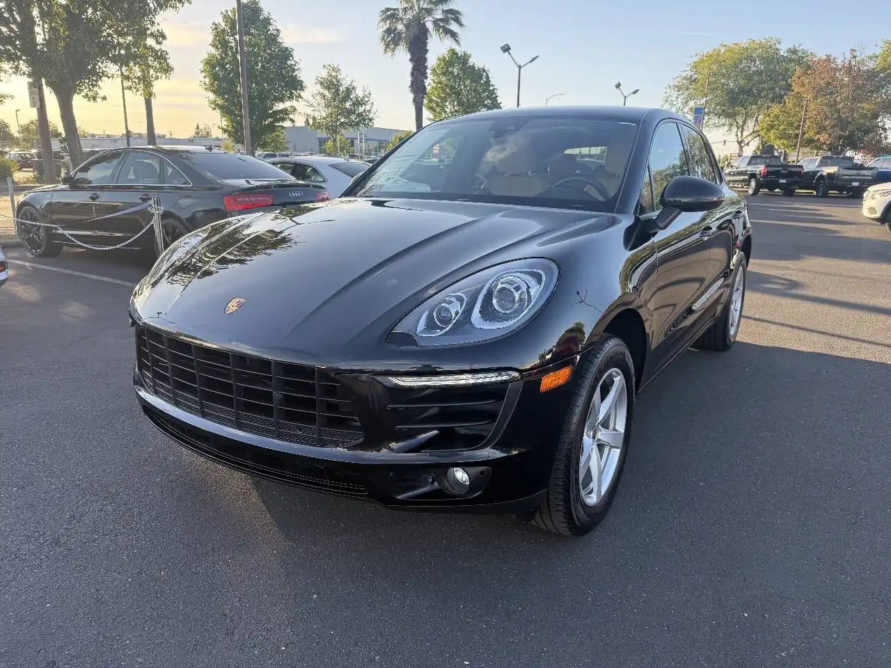 2018 Porsche Macan Base's photo