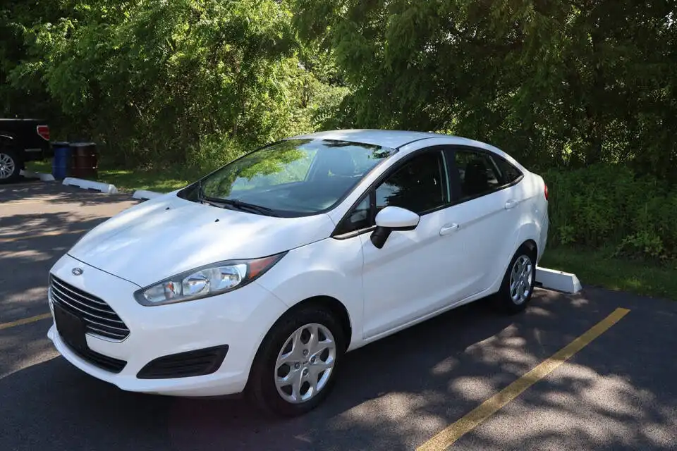 2017 Ford Fiesta S Sedan's photo
