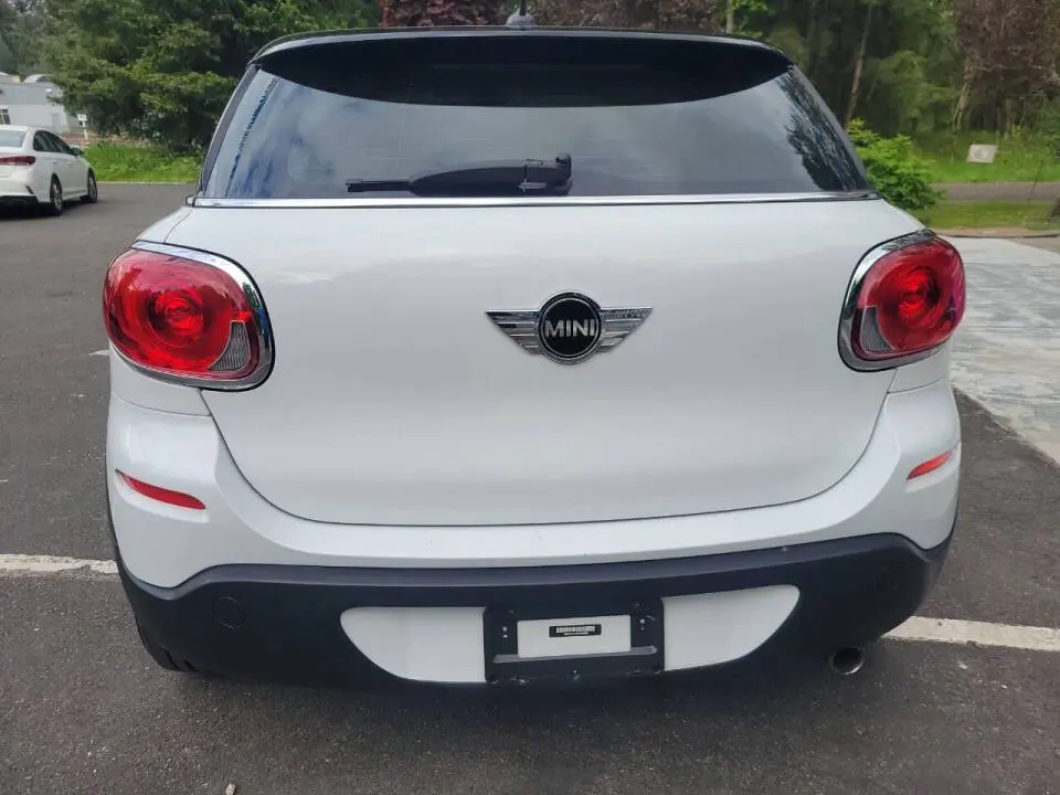 2015 MINI Paceman Base photo 3