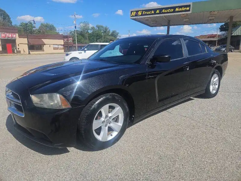 2011 Dodge Charger SE's photo