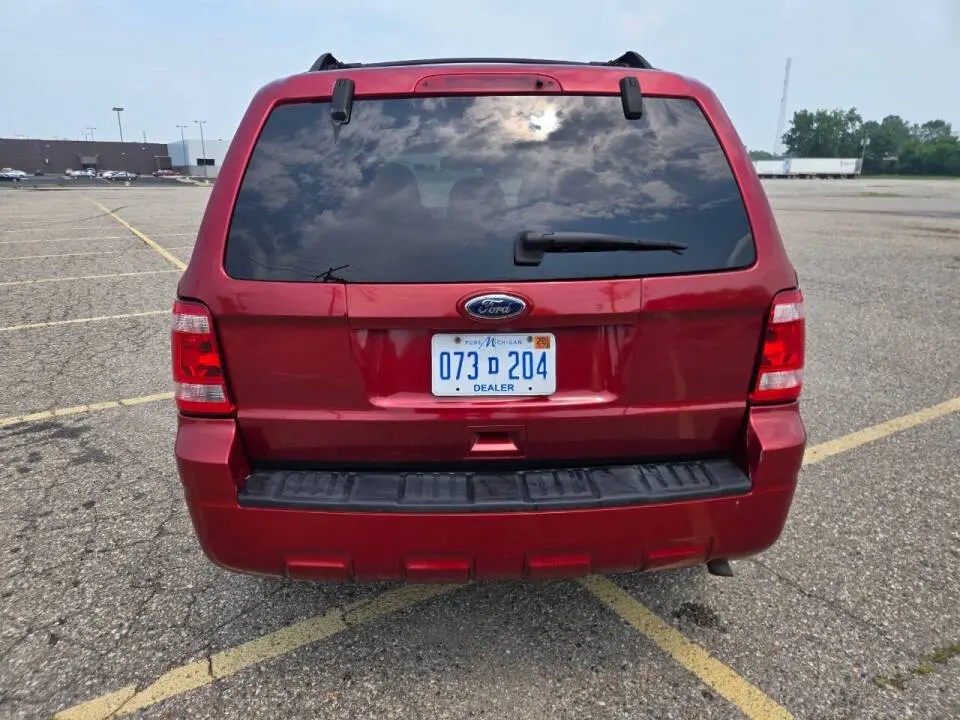 2012 Ford Escape XLT photo 5