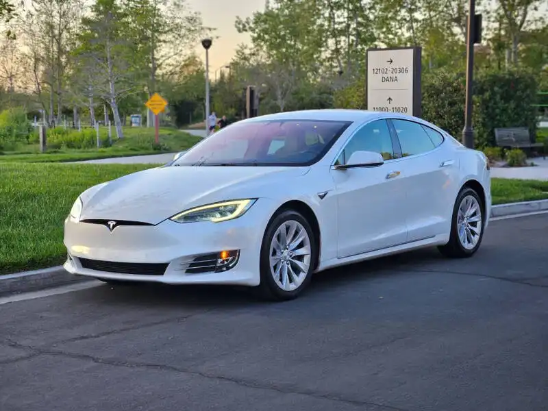 2017 Tesla Model S 75D's photo