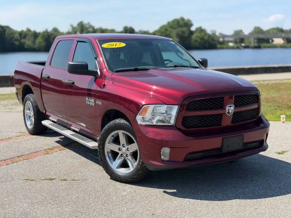 2017 RAM 1500 Express 4x4 Crew Cab 5'7's photo