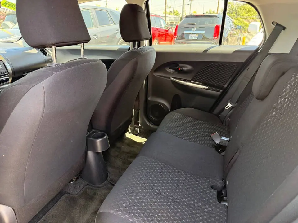 2012 Scion xD AT photo 4