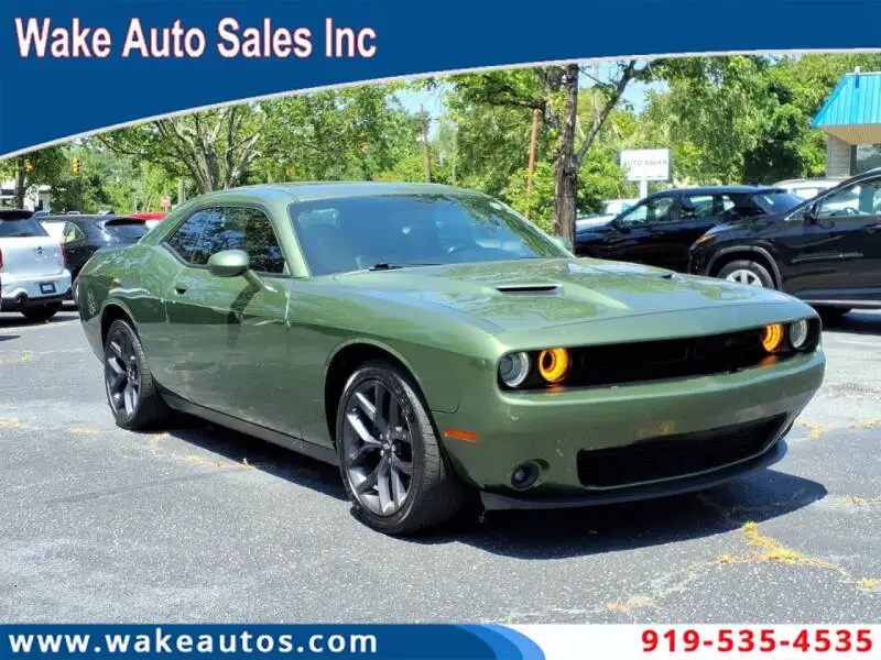 2019 Dodge Challenger SXT Auto photo 1