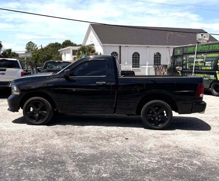 2014 RAM 1500 Express Regular Cab photo 3