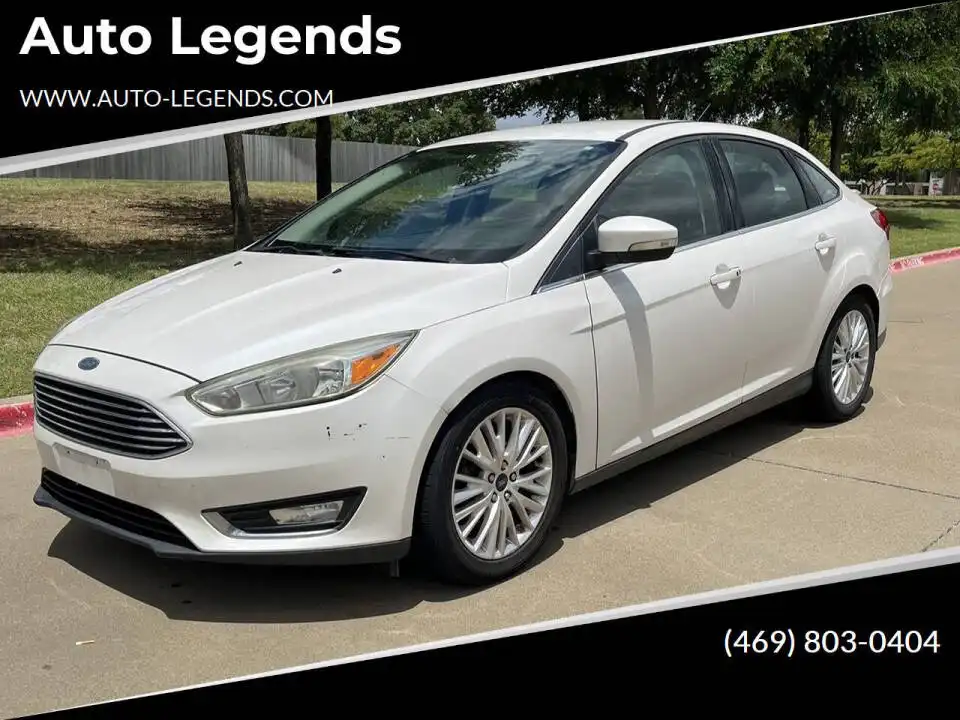 2015 Ford Focus Sedan Titanium's photo