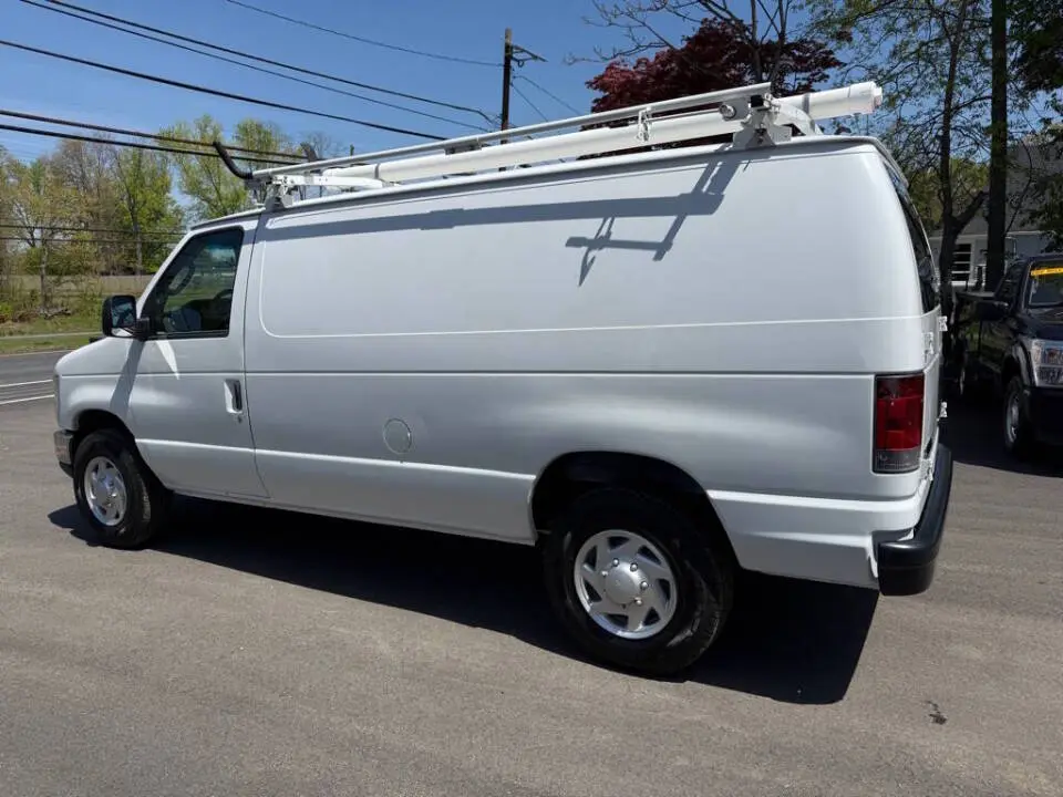 2014 Ford E-Series E-250 Van photo 3