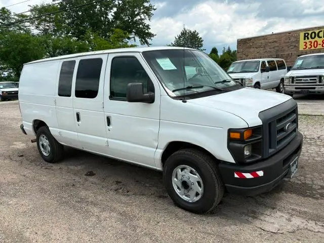 2013 Ford E-Series E-250 Van photo 3