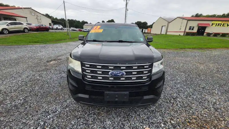 2017 Ford Explorer Base FWD's photo
