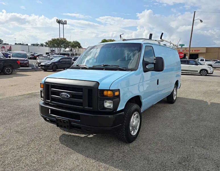 2013 Ford E-Series E-150 Van photo 1