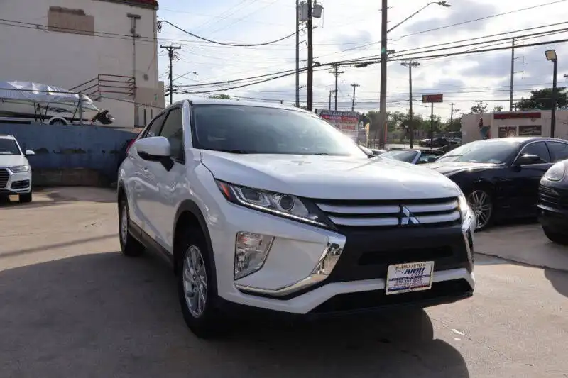 2019 Mitsubishi Eclipse Cross ES 2WD's photo