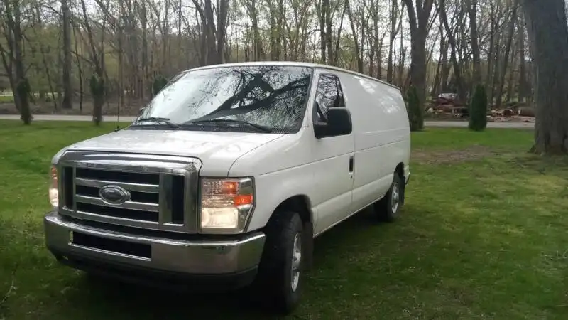 2013 Ford E-Series E-250 Van's photo
