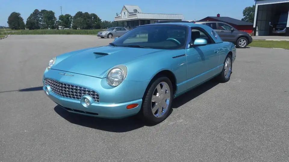 2002 Ford Thunderbird Deluxe's photo