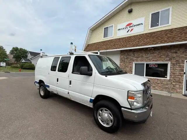 2013 Ford E-Series E-250 Van's photo