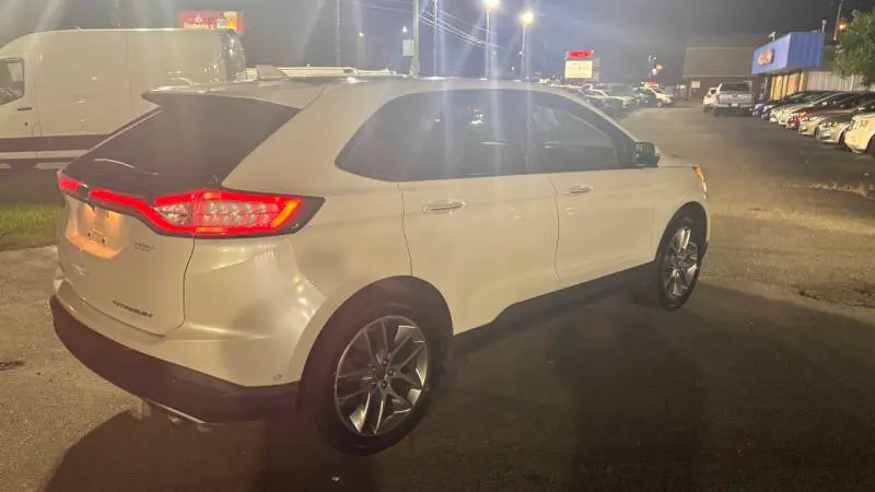 2015 Ford Edge Titanium photo 4