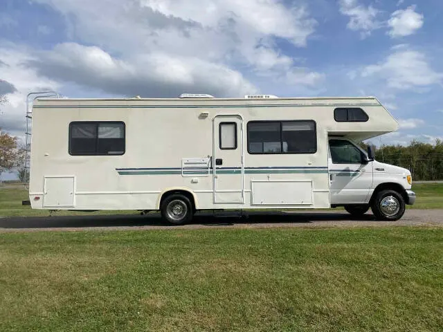 2001 Ford E-Series undefined photo 4