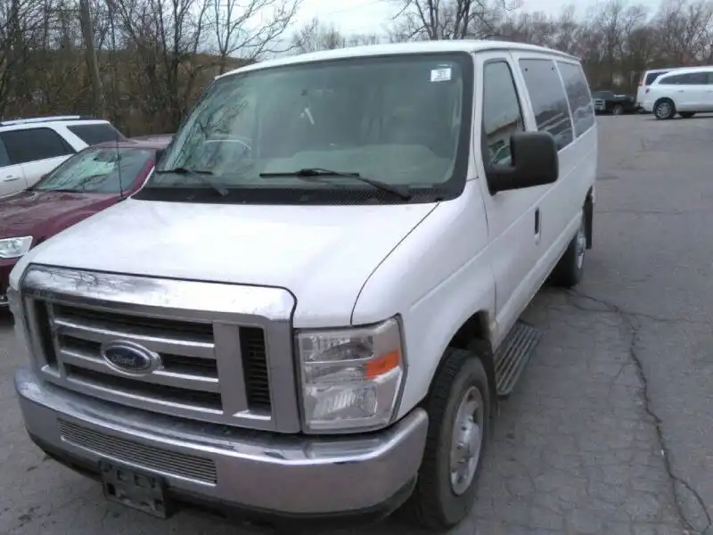 2012 Ford E-Series E-350 XLT Super Duty's photo