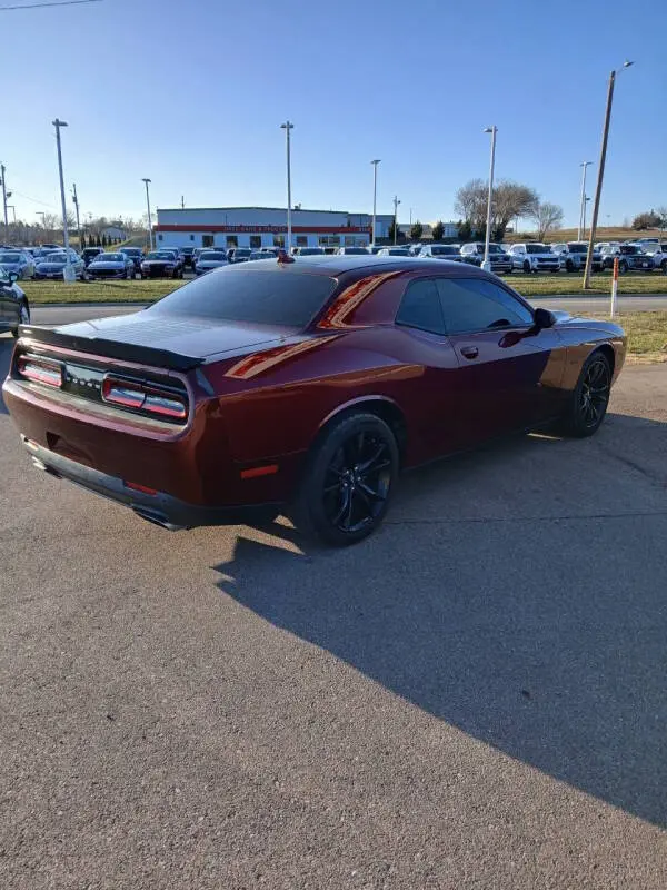 2017 Dodge Challenger R/T Plus photo 5