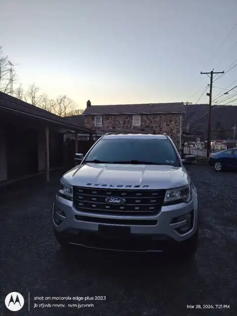 2017 Ford Explorer XLT 4WD's photo
