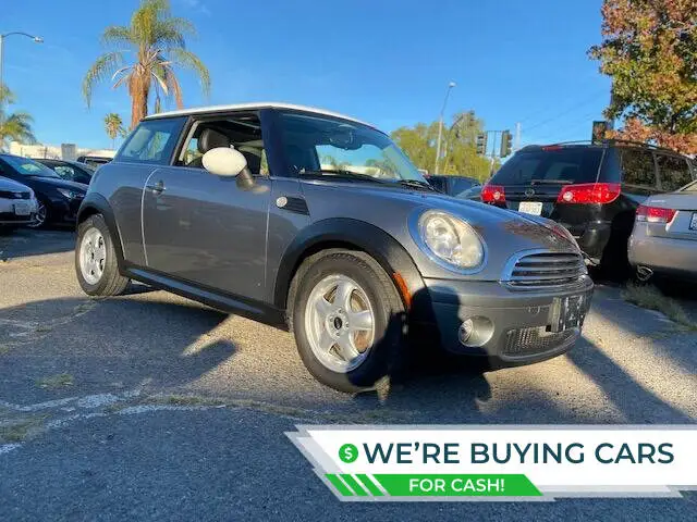 2010 MINI Cooper Base photo 1