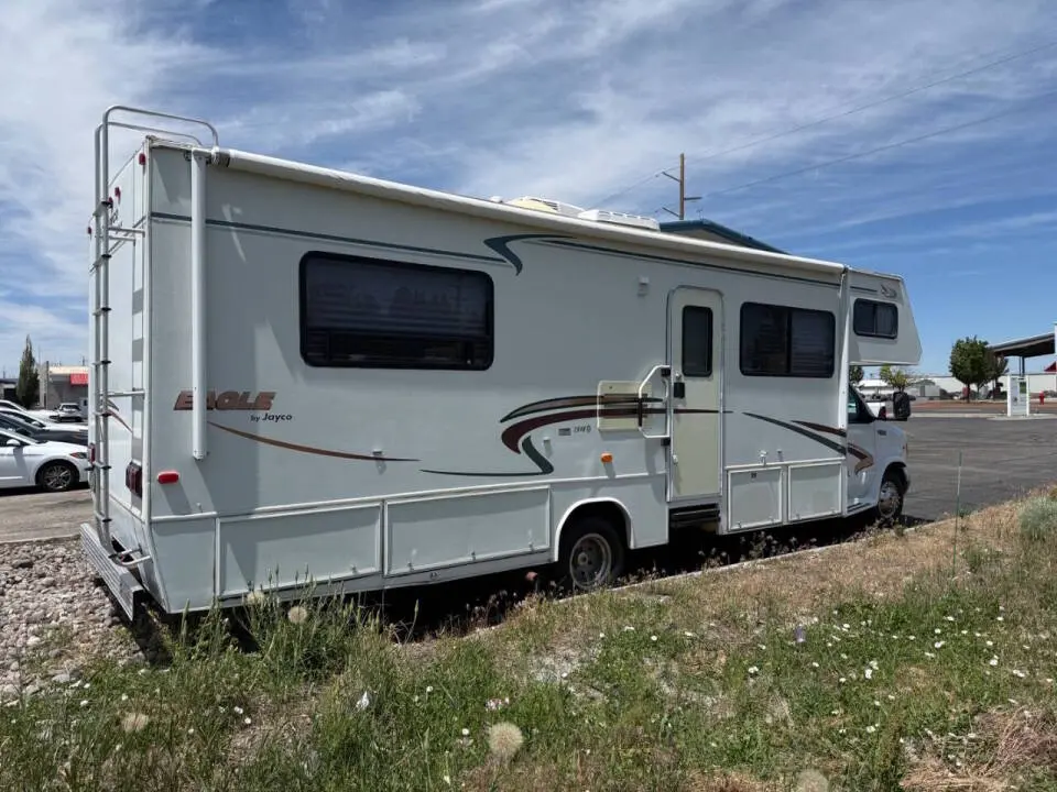1999 Ford E-Series E-450 SD photo 4