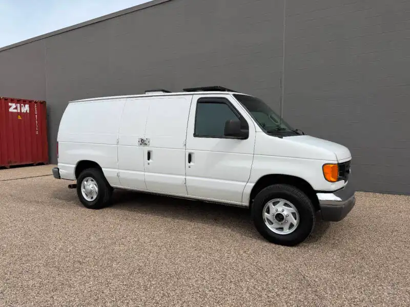2007 Ford E-Series E-150 Van's photo