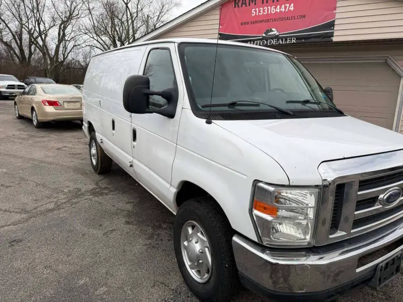 2014 Ford E-Series E-250 Van photo 4