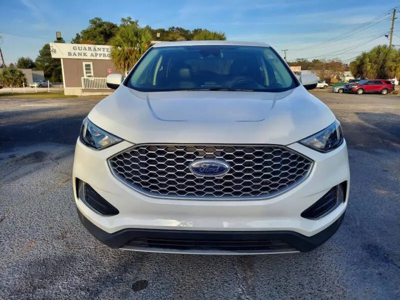 2023 Ford Edge SEL AWD photo 3