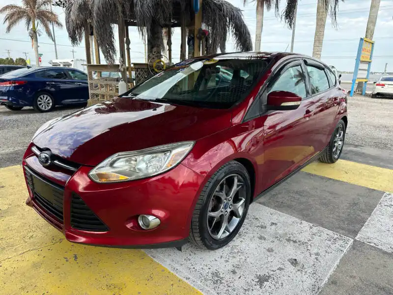 2014 Ford Focus 5 Door Hatch SE's photo