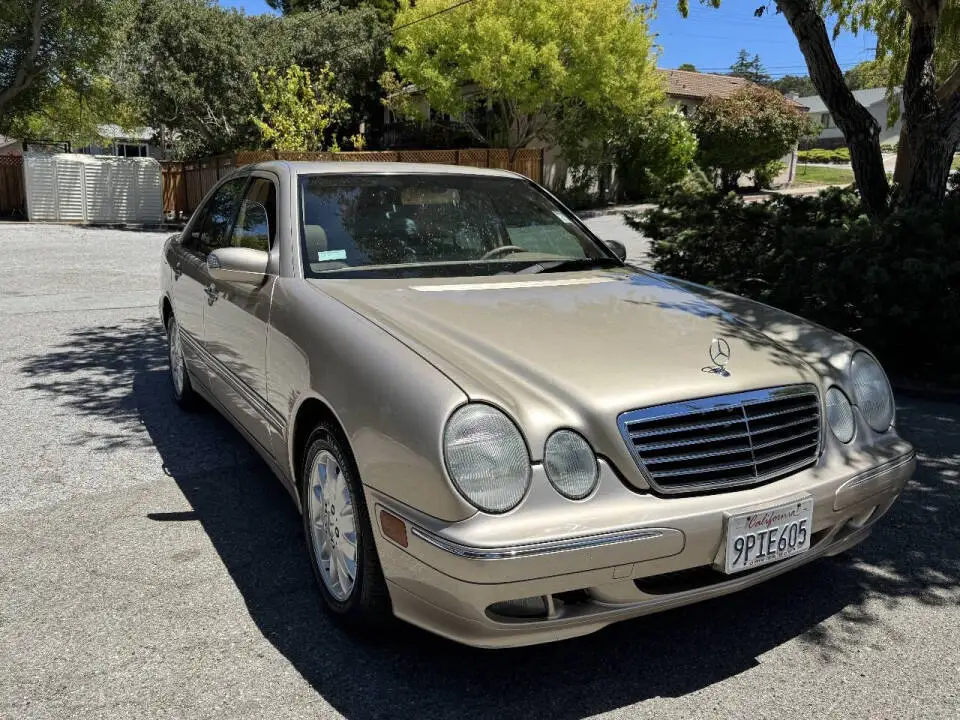 2000 Mercedes-Benz E-Class E 320 photo 1