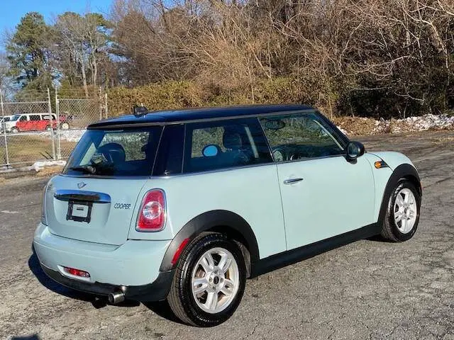 2013 MINI Cooper Base photo 5
