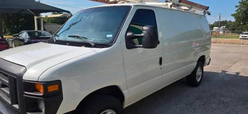 2013 Ford E-Series E-250 Van photo 3