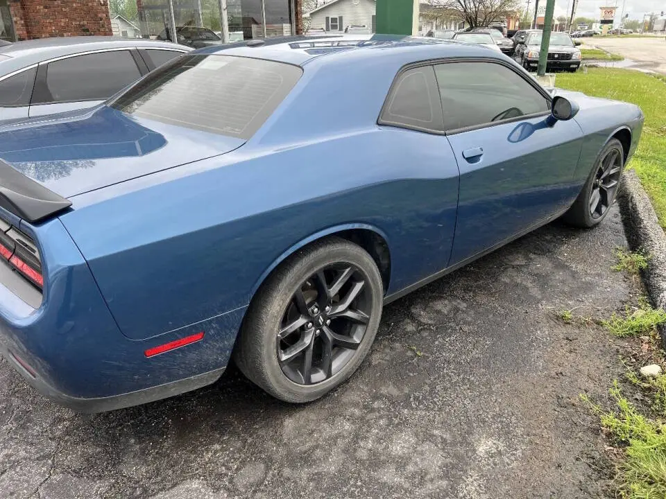 2021 Dodge Challenger SXT Auto photo 4