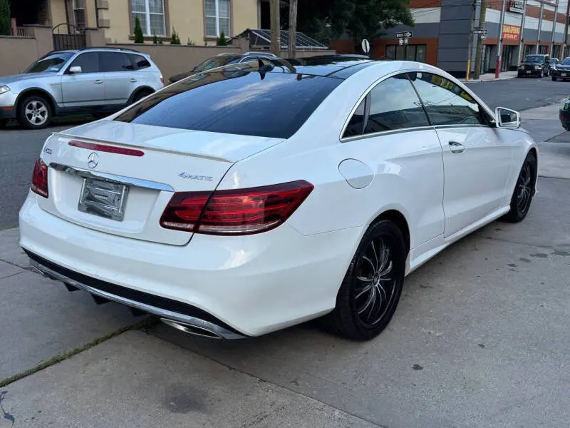 2017 Mercedes-Benz E-Class E400 4MATIC photo 5