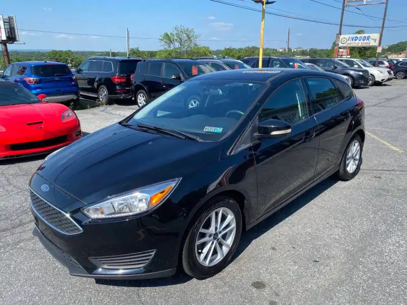 2018 Ford Focus Hatch SE's photo