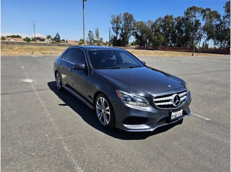 2016 Mercedes-Benz E-Class E350 Sport's photo