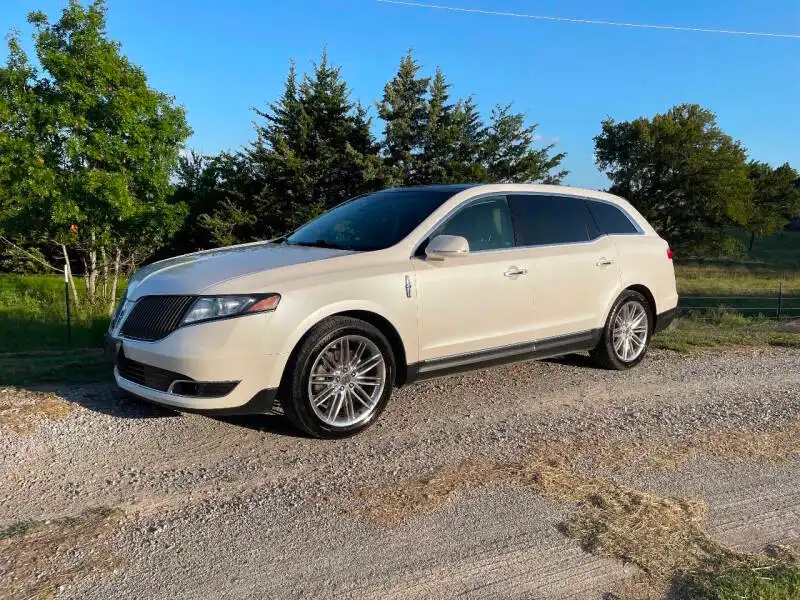 2016 Lincoln MKT 3.5 EcoBoost AWD's photo