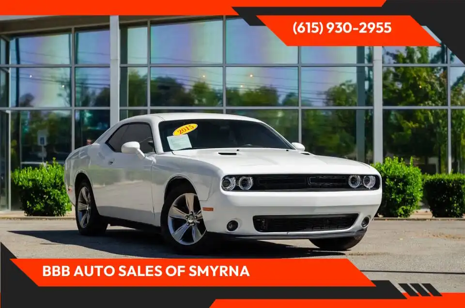 2015 Dodge Challenger SXT's photo
