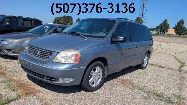 2004 Ford Freestar SEL's photo