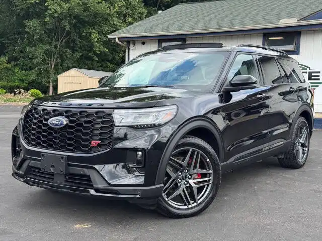 2025 Ford Explorer ST 4WD (PL535)'s photo