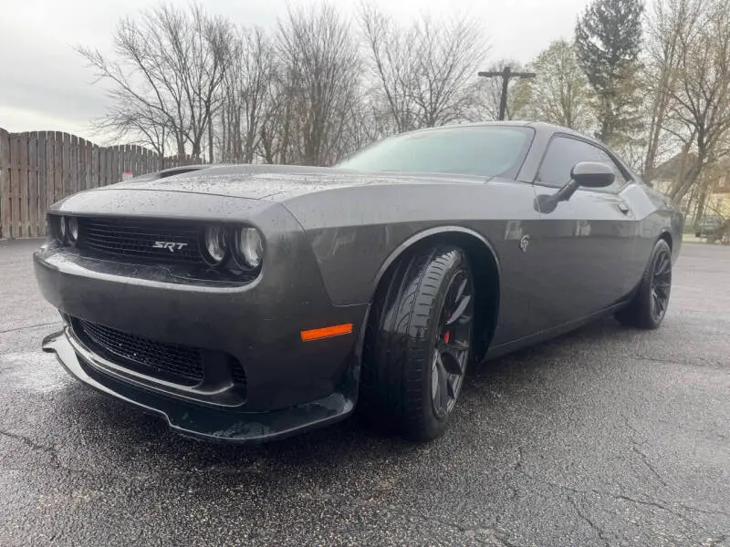 2016 Dodge Challenger SRT Hellcat photo 3