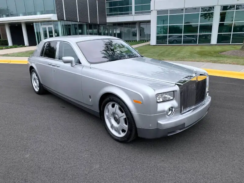2004 Rolls-Royce Phantom Base's photo