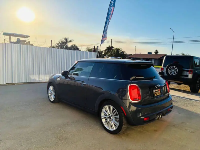 2014 MINI Cooper S photo 4