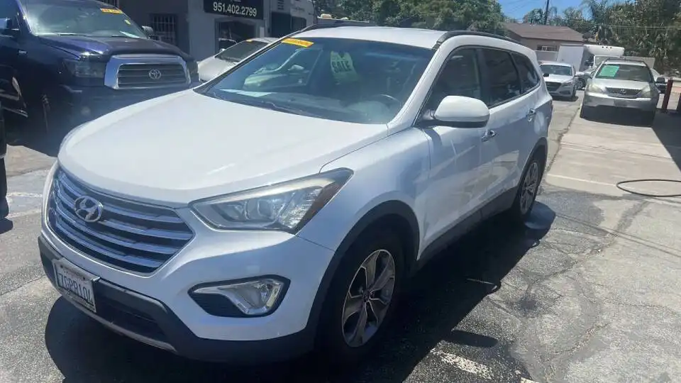 2014 Hyundai Santa Fe GLS's photo