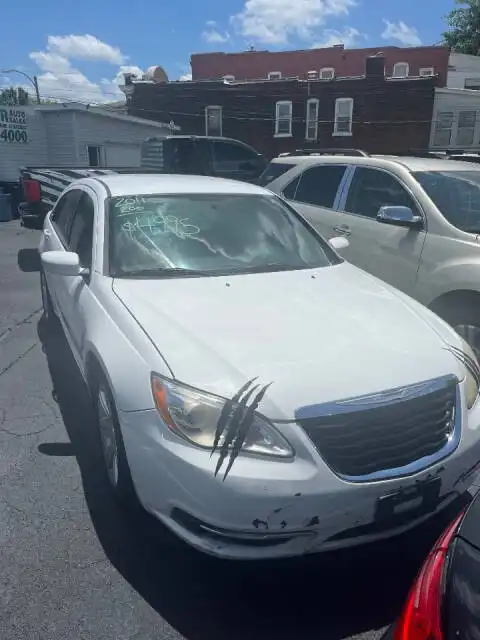 2011 Chrysler 200 Touring's photo