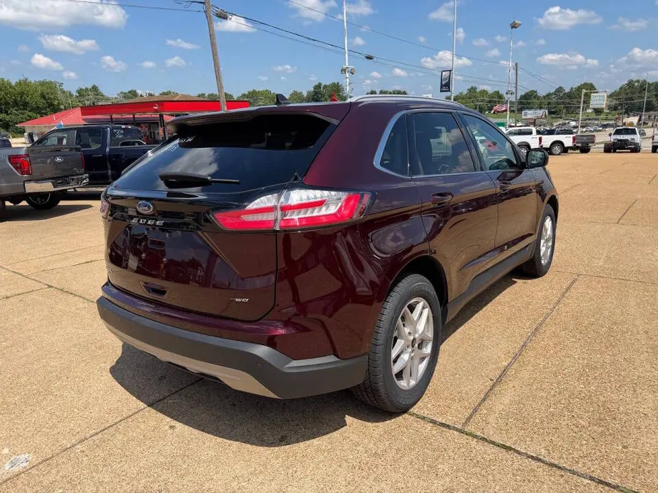 2023 Ford Edge SEL AWD photo 4