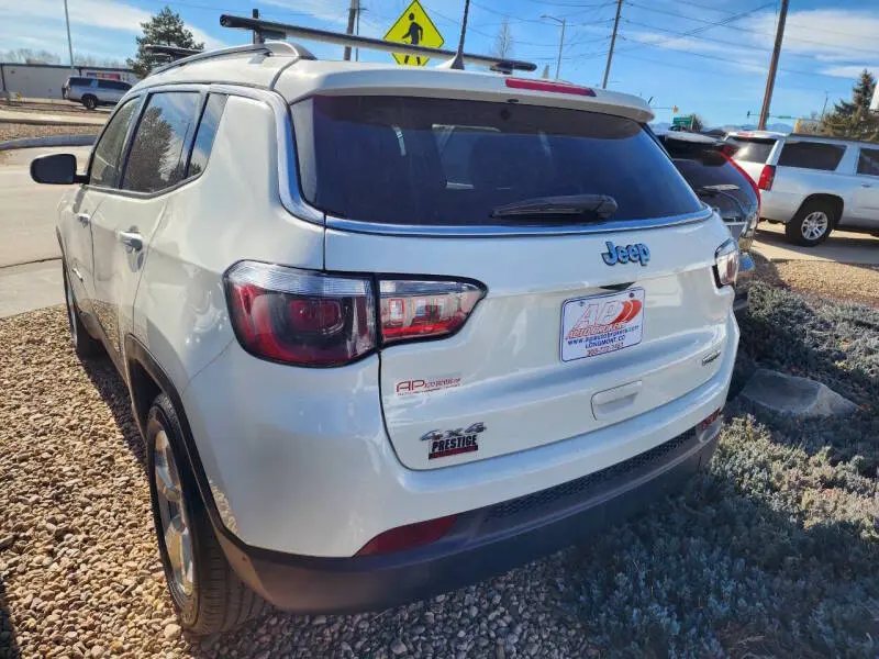 2018 Jeep Compass Latitude 4X4 photo 3