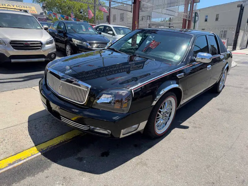 2000 Cadillac DeVille DTS photo 1